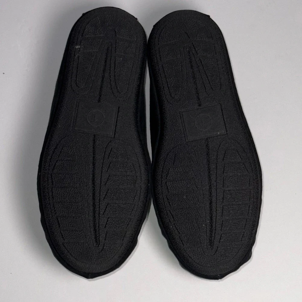 Cat & Jack Boys Black Lionel Moccasin‎ Slippers Size 1